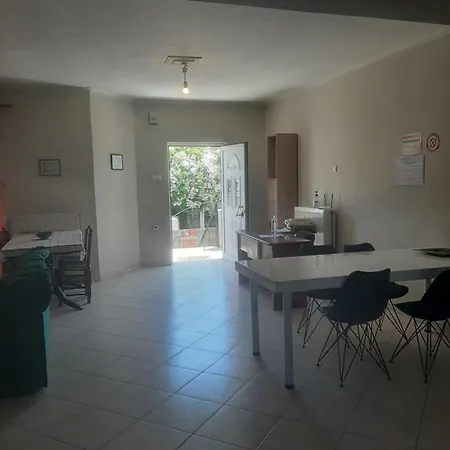 καρδιτσιωτικο ホテル 3*